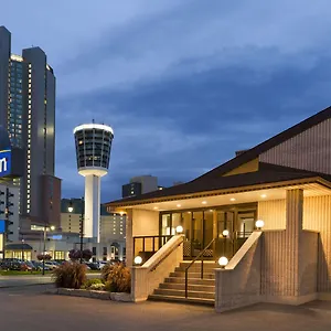 *** Hotel Days By Wyndham Fallsview Canada